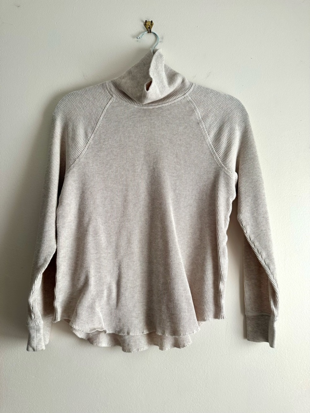 Everlane • The Organic Cotton Turtleneck Waffle Tee